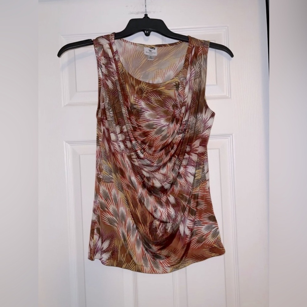 Cute Womans Wellington Stretch Small Blouse